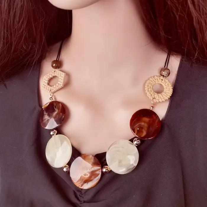 Collier Vintage en Rotin