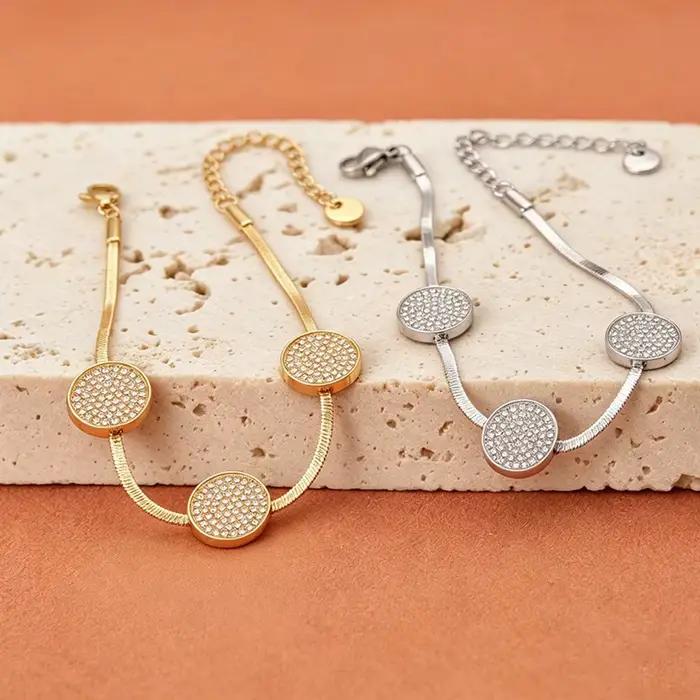 JeeMango – Bracelet à breloques rondes géométriques en Zircon délicat pour femmes, chaîne en acier inoxydable de qualité supérieure, bijoux imperméables B26022