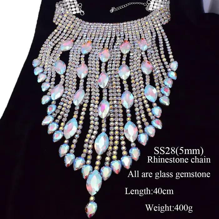 Collier en cristal AB à pompon irrégulier pour femme élégant tour de cou bijoux de mariage pour femmes occasions spéciales soirée chic
