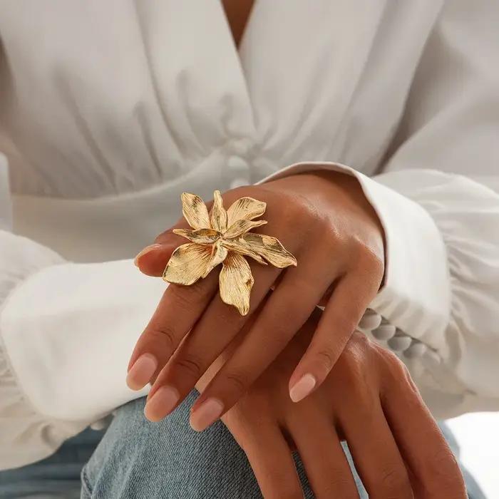 Bague Vintage à Grande Fleur Femme Design Irregular Punk Bijou Fête Cadeau Remise Diplômes Occasions Spéciales