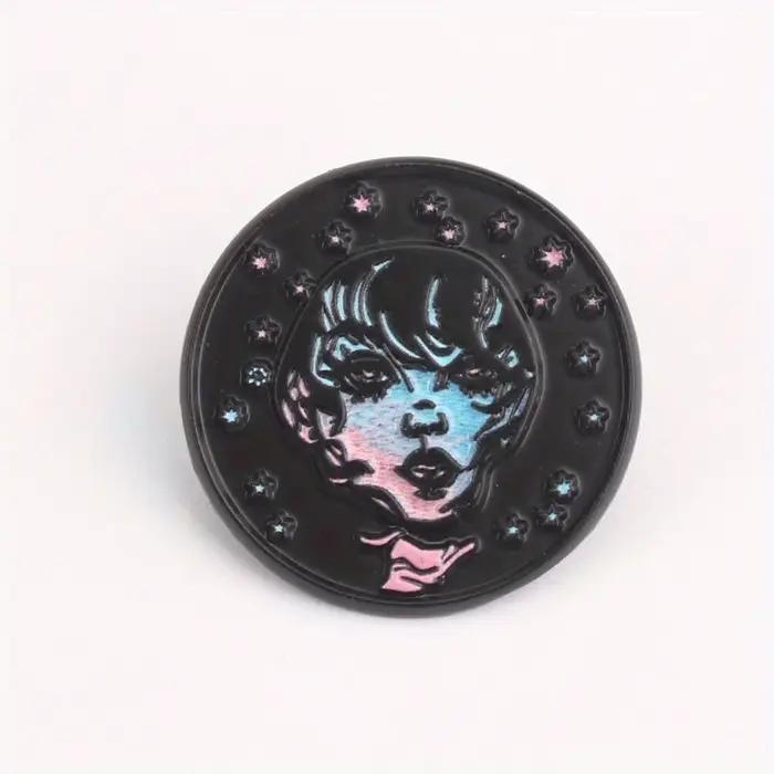 Broche en émail Galactic Muse Portrait dégradé bleu rose cheveux Stardust accents célestes pour vêtements art vie nocturne