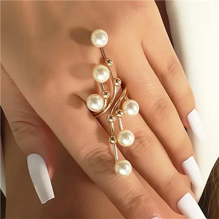 Bague en fausse perle géométrique dorée élégante