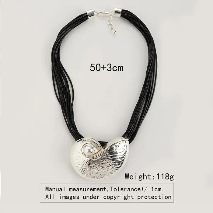 Collier européen et américain exagéré avec pendentif en conque en métal