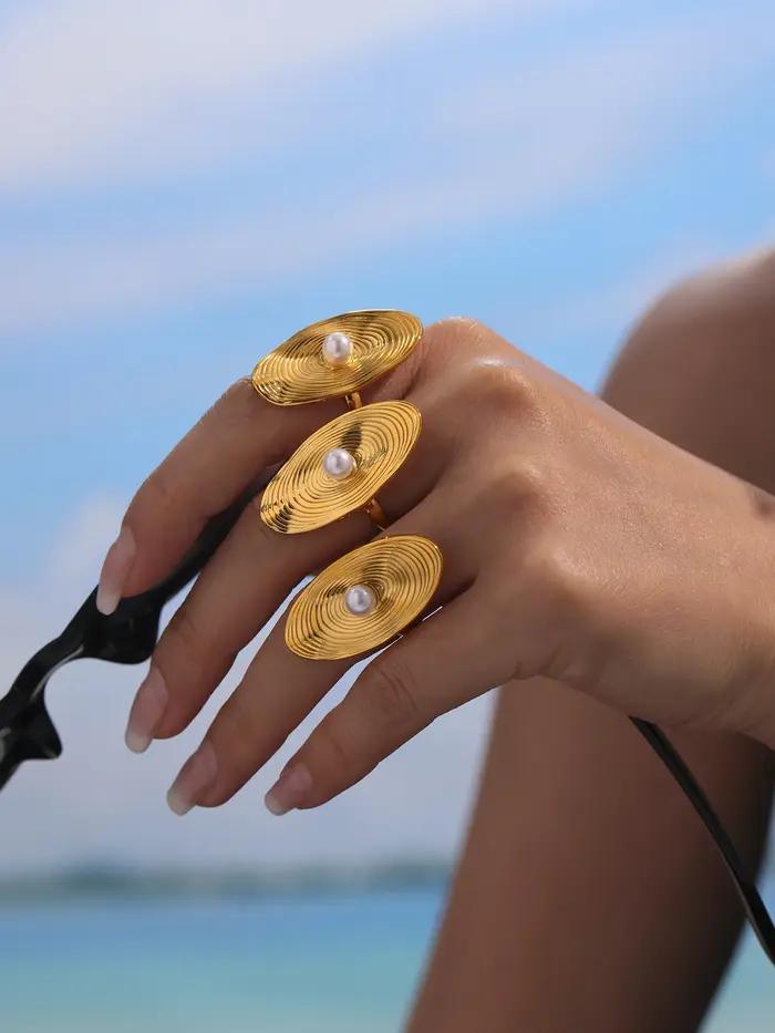 Bague de cocktail en acier inoxydable plaqué or 18 carats à empreintes digitales pour femmes style hip-hop rock pour soirées et occasions spéciales