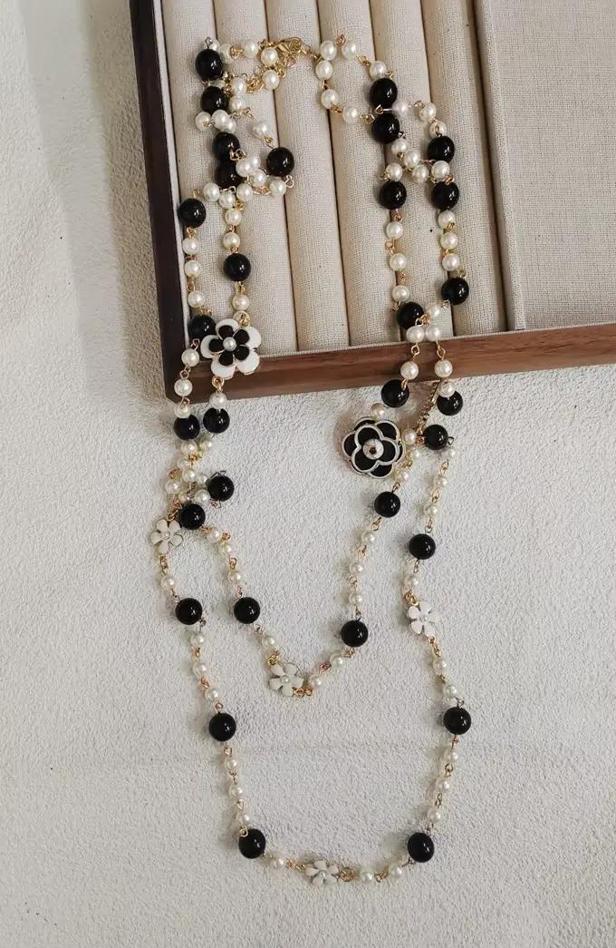 Collier ras du cou en perles noires et blanches, tendance, pendentif en chaîne de pull, bijoux pour