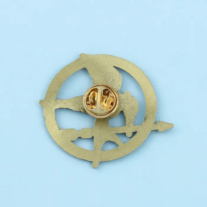 Broche d'oiseau à la mode punk vintage en alliage de zinc pour homme et femme polyvalente pour toutes les occasions