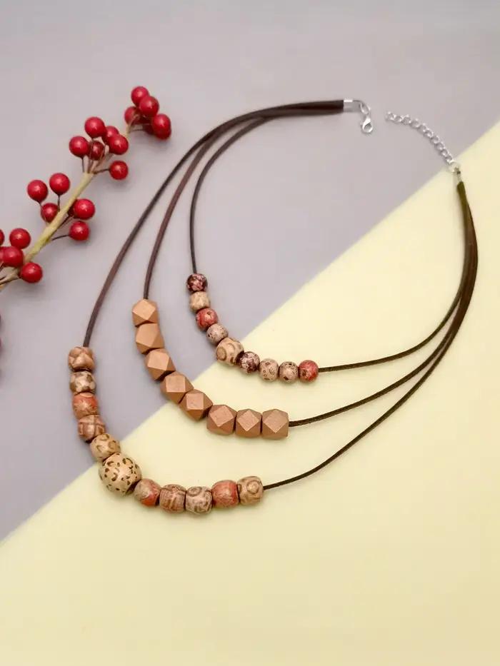Collier de perles en bois naturel multicouche pour femmes