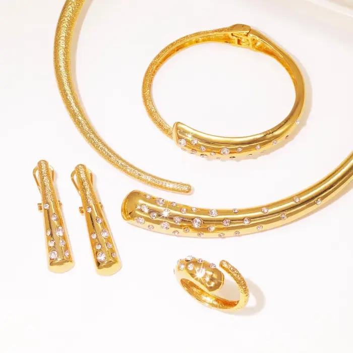 GZJPEI 2025 nouveau brillant Zircon ensemble de bijoux dubaï 18K plaqué or manchette ouverte Bracelet de luxe cubique