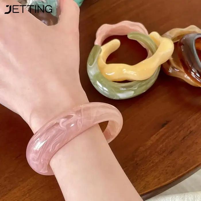 Bracelet manchette bohème en acrylique géométrique pour femme 2024
