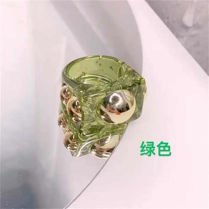 Bague en résine exagérée pour femmes Punk style bandes métalliques acryliques bague carrée de couleur rouge et vert originalités accessoires bijoux occassions spéciales
