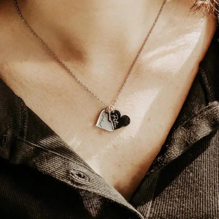 Collier pendentif avec nom gravé pour femmes et filles