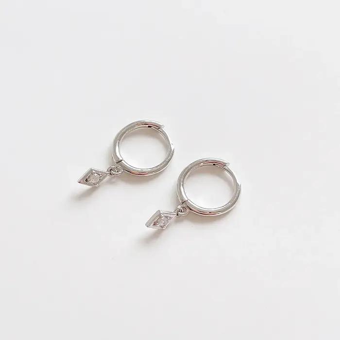 Petites boucles d'oreilles simples en argent regardé 925 pour femmes