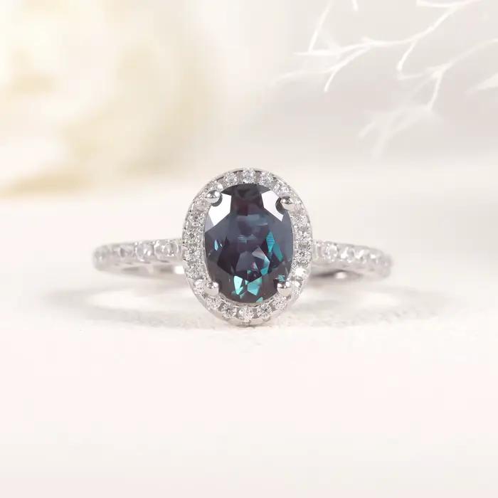 GEM'S BALLET Ovale 6X8mm Halo Lab Alexandrite Bague de fiançailles en argent sterling 925 Anniversai