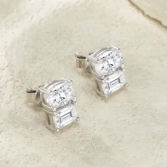 Pretty Beauty Boucles d'oreilles clous Toi et Moi en argent sterling 925 avec moissanite taille émeraude ovale pour
