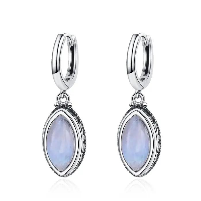 Boucles d'oreilles en pierre de lune naturelle pour femmes élégantes occasions spéciales rétro mode et quotidien