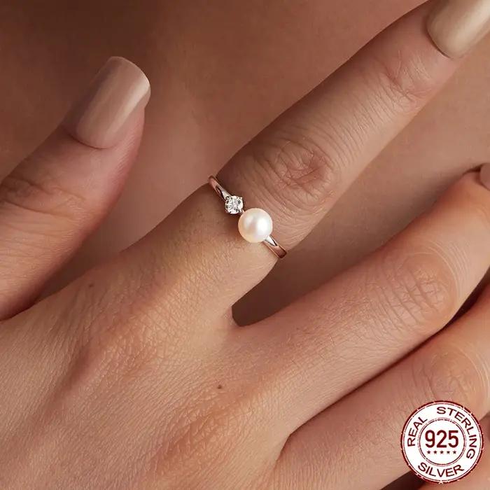 Bague Moissanite avec perle naturelle pour femme