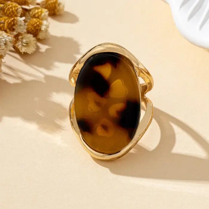 Une bague pour femme