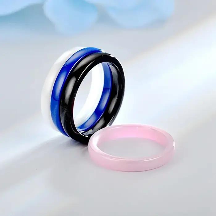 Bague en acier inoxydable pour femmes, bagues minimalistes, rondes, simples, lisses et brillantes, couleur blanche, bleue, rose ou noire, idéales pour les soirées et occasions spéciales