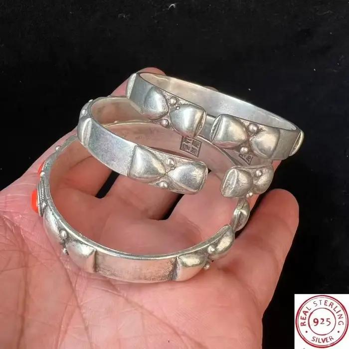 Bracelet en argent tibétain tendance 2026