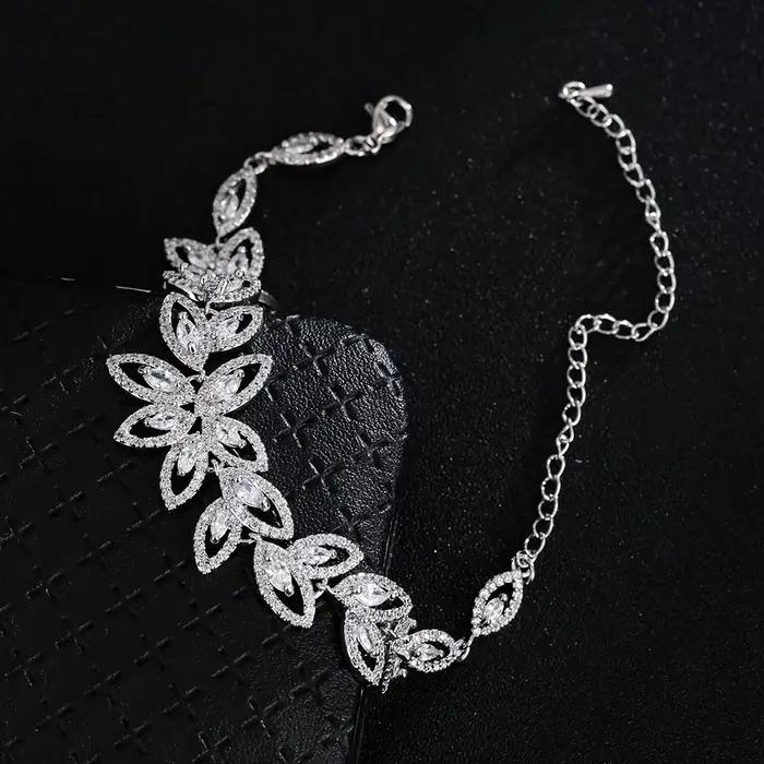 SUGO – ensemble de boucles d'oreilles en zircone pour femme, bijoux de luxe, brillant, exquis, fleur