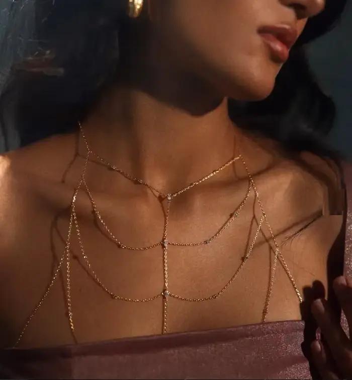 Nouvelle Collection 2025 – Bijoux Femme Tendance : Chaîne de Corps Ajustable avec Pendentifs Géométriques et Strass Scintillants 5A