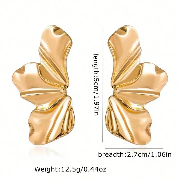 Une paire de boucles d'oreilles pour femmes