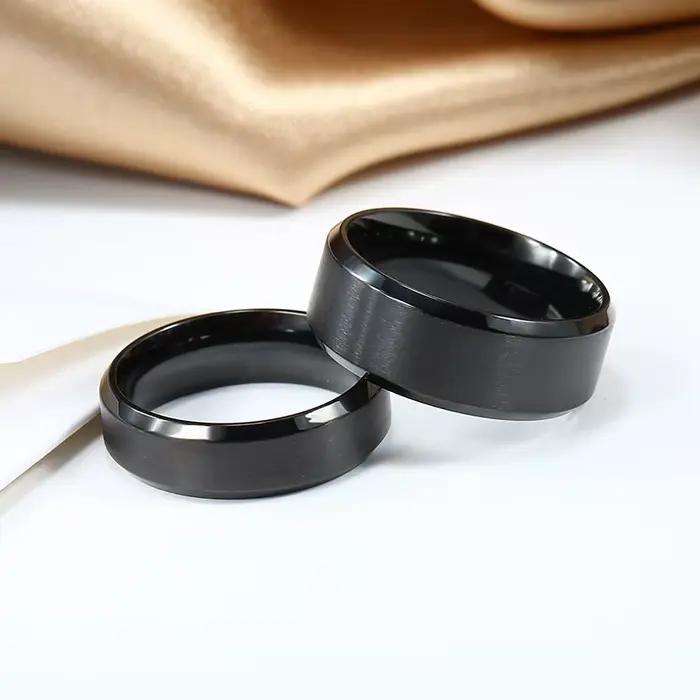 Bagues noires classiques en acier inoxydable