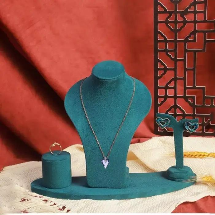 4pcs / set mannequin buste bijoux exposition stand collier collier boucles d'oreilles en boucles décoratives pour les magasins