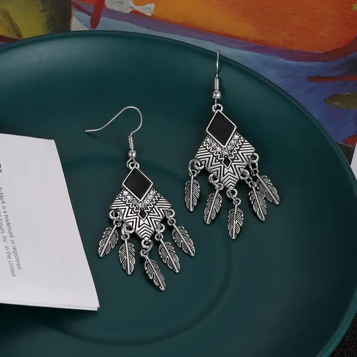 Boucles d'oreilles ethniques à géométrie Triangle pour femmes