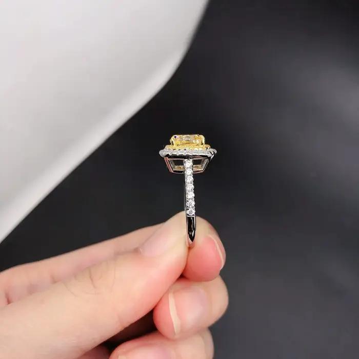 Bague en diamant jaune coupe coussin Halo pour femme