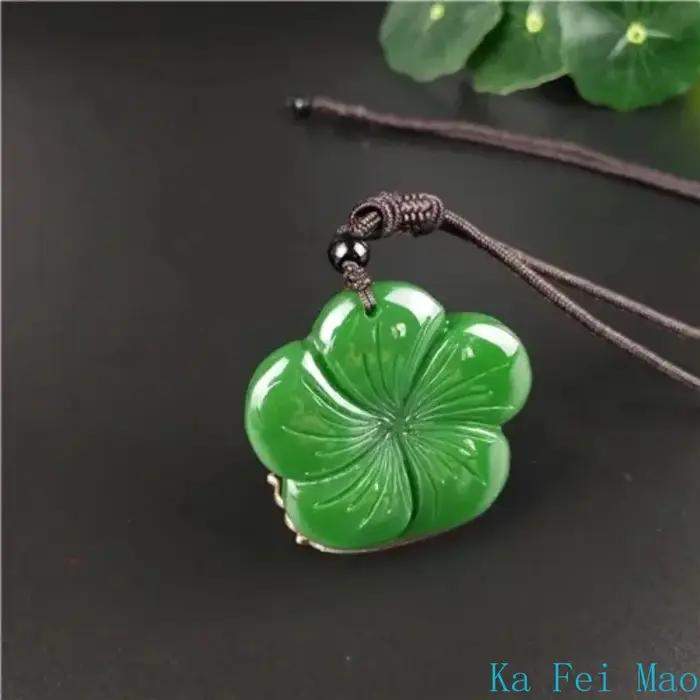 Collier pendentif trèfle en Jade chinois vert naturel