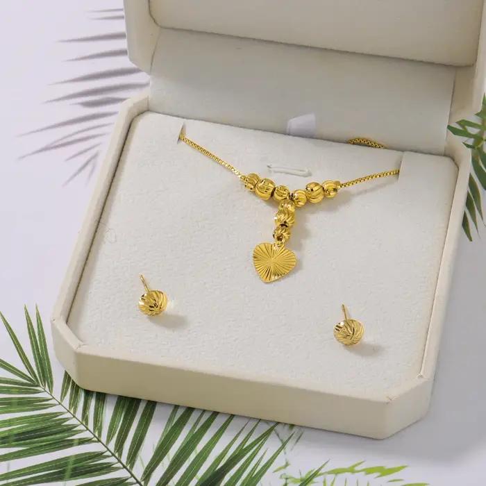 Collier pendentif en forme de cœur pour femme, bijoux de cou étanches, cadeau de la journée des femm
