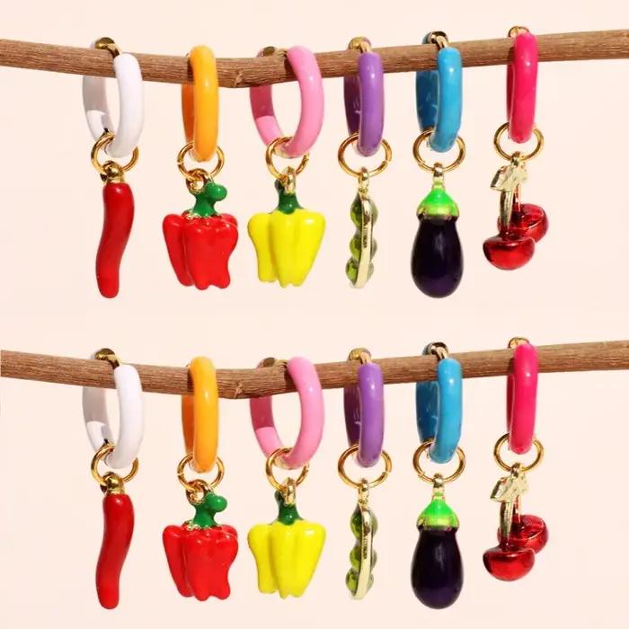 Boucles d'oreilles en émail en forme de piment