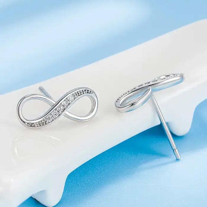 Boucles d'oreilles en argent sterling 925 avec zircon motif amour infini élégantes pour femmes occasions spéciales engagement mariage