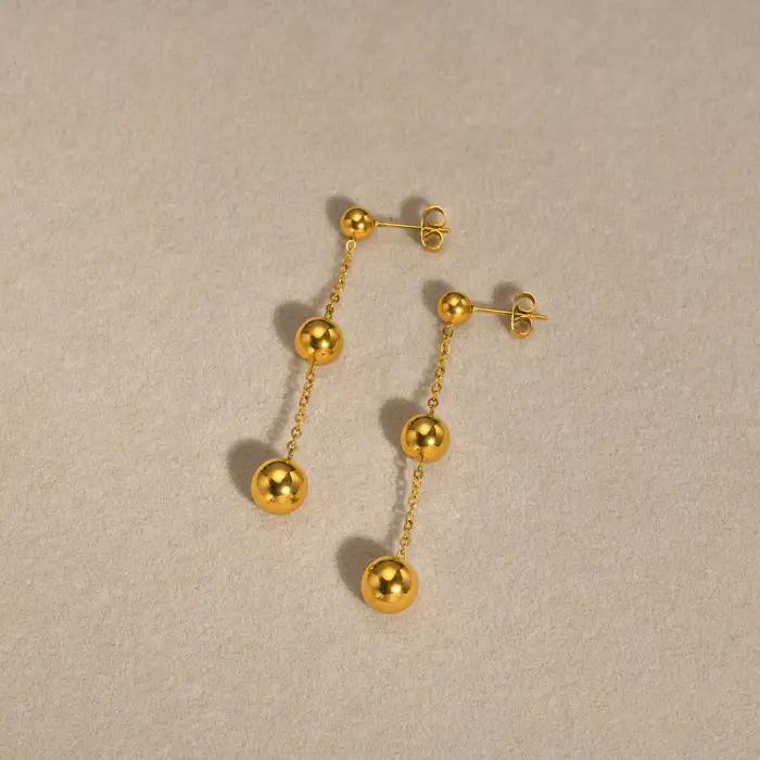Boucles dorees geometriques anti-allergie pour femmes mode et elegance occasion speciale anniversaire mariage