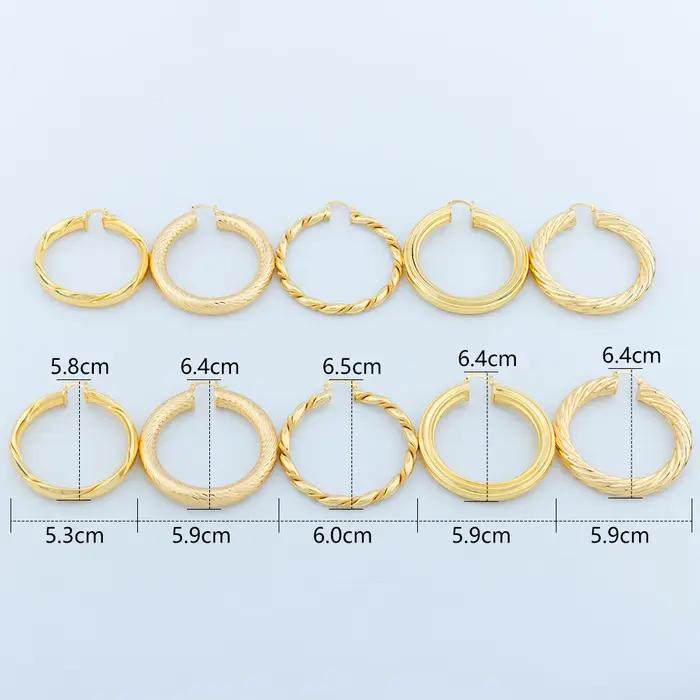 Grandes boucles d'oreilles pour femmes