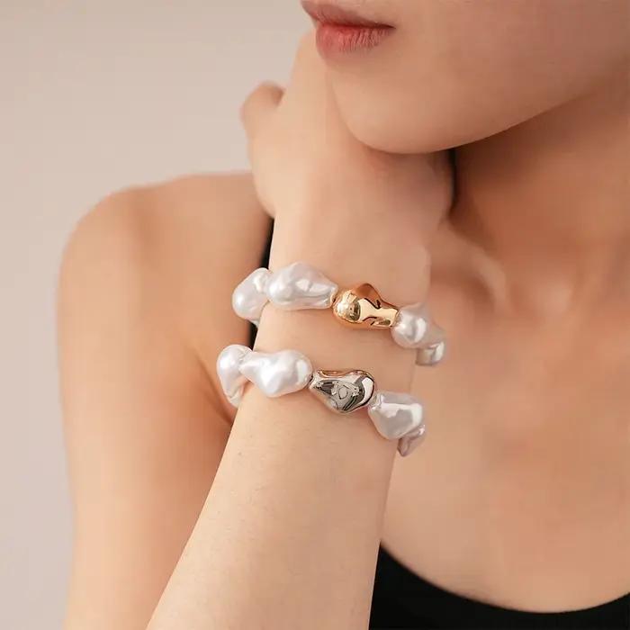 Bracelet géométrique irrégulier de perles d'imitation baroque rétro