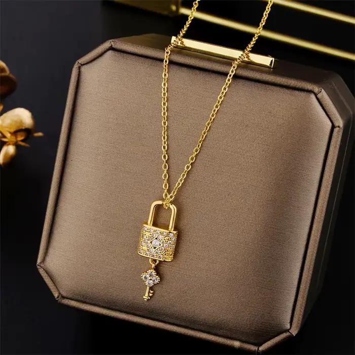 Nouveau Design sens lumière luxe Zircon cristal serrure clé pendentif en acier inoxydable colliers p
