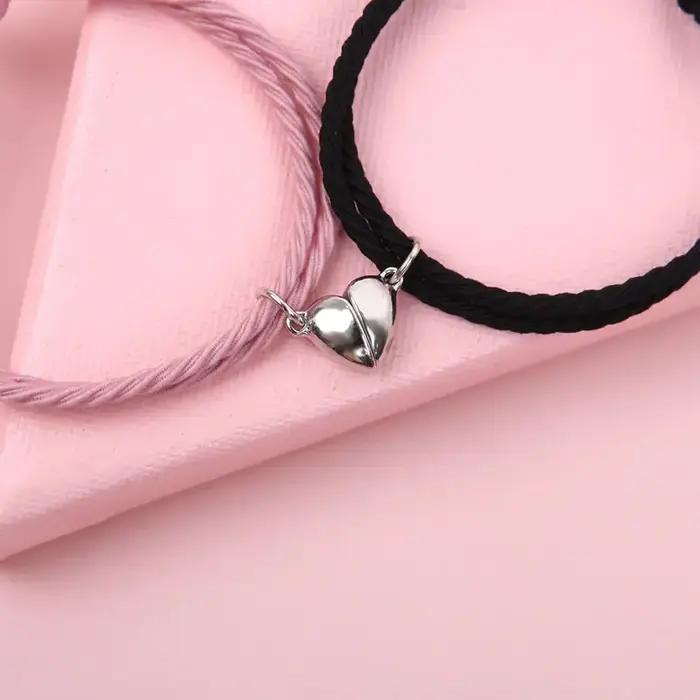 Bracelets magnétiques de couple d'attraction de coeur pour des amoureux