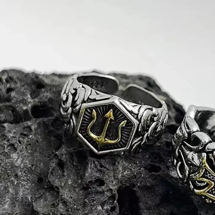 Bague Trident dorée rétro Poseidon pour hommes