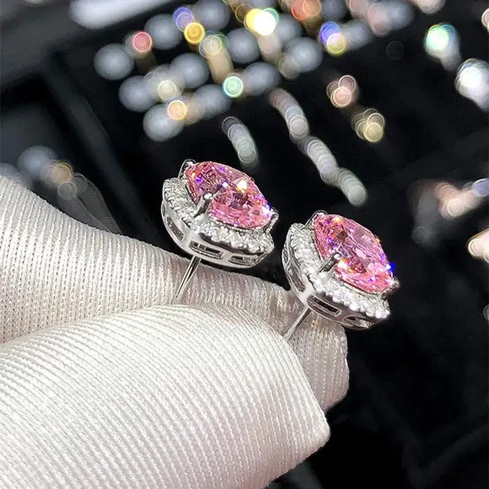 Boucles d'oreilles de luxe pour femmes élégantes et sophistiquées design géométrique zircone cubique or jaune clair occasions spéciales cadeau chic