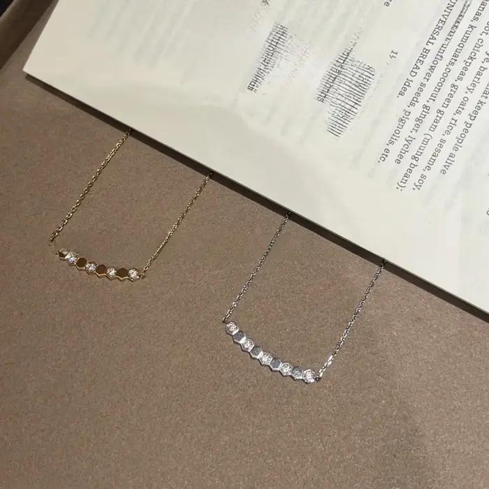 Collier en or CNC classique en forme de nid d'abeille avec diamants