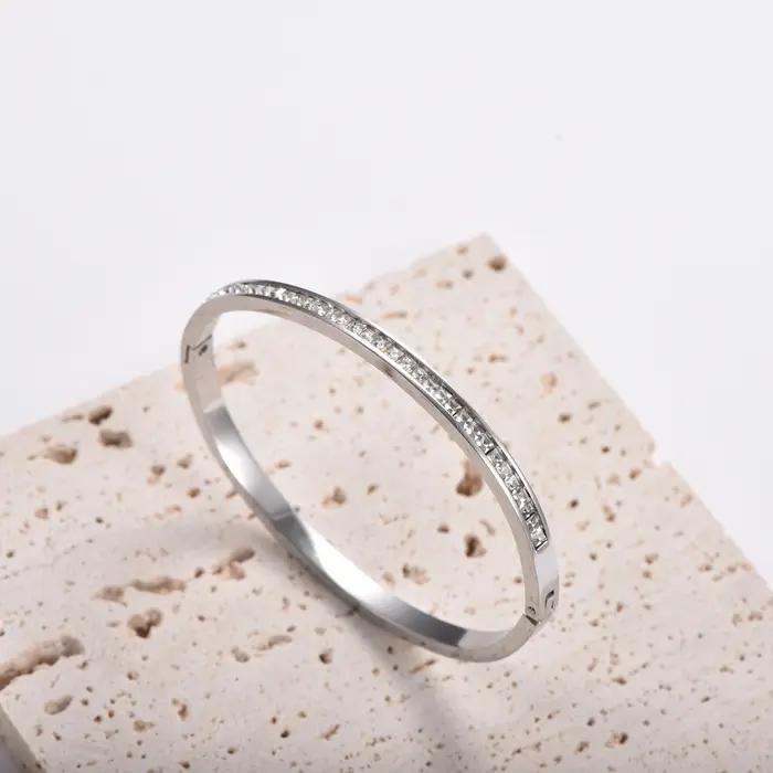 Bijoux minimalistes plaqués or 18 carats/or rose/argent pour un usage quotidien
