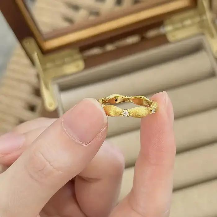 Classiques nouveau en diamant grain de riz brossé bague anneaux pour femmes léger luxe charme ouvert anneau fête de mariage bijoux fins