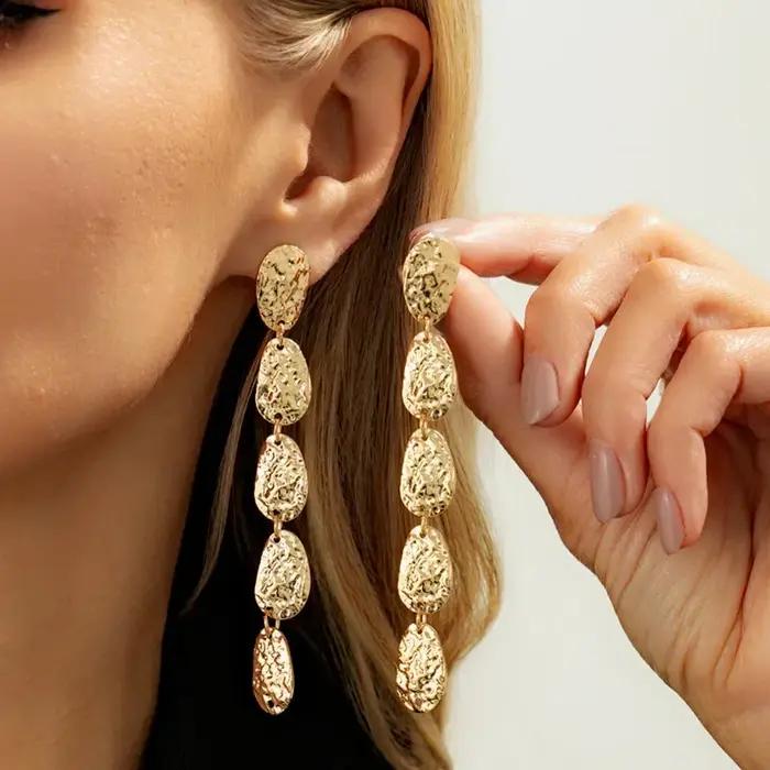 Boucles d'oreilles vintage VIVILADY style lettre irrégulière longue mode accessoire pour femme occassions spéciales mariage naissance engagement anniversaire