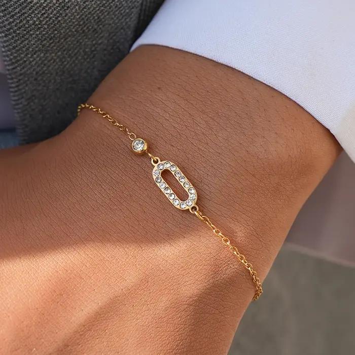 Bracelet en acier inoxydable serti de zircon squelette moderne tracker d'humeur pour femmes occasions spéciales elegance et technologie