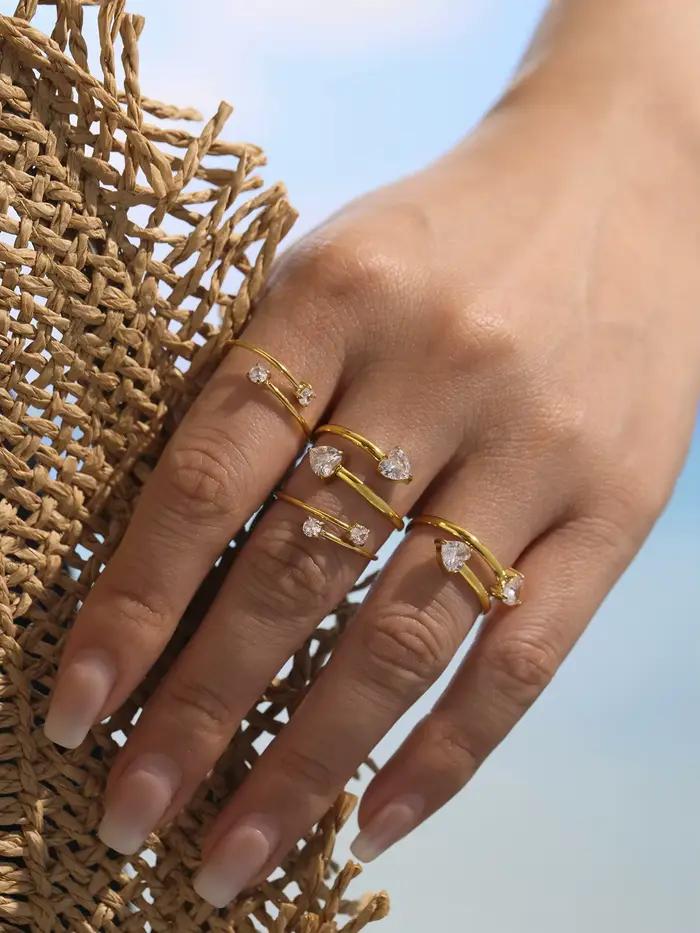 Bagues en acier inoxydable incrustées de zircon double cœur pour femmes, bague plaquée or 18 carats, bague féminine, bijoux de luxe pour femmes