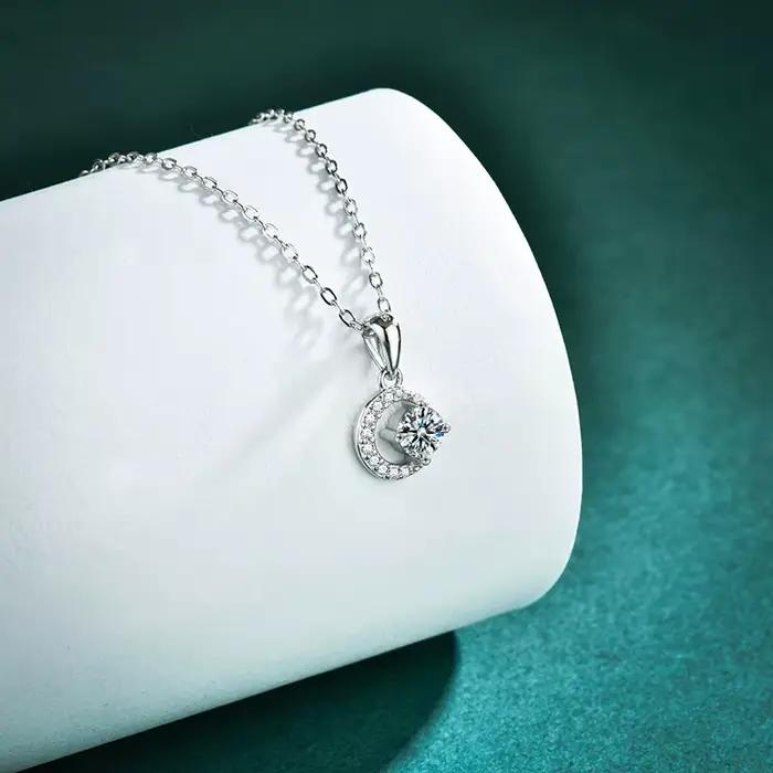 Collier pendentif lune en moissanite en argent sterling S925 LinkerLove pour femme
