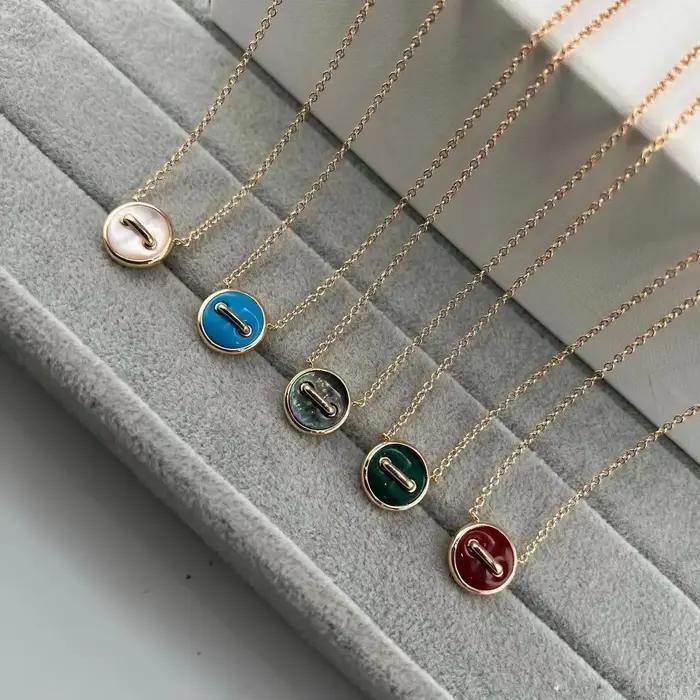 Nouveau Collier Pendentif Pomandere en Coquille d'Abalone Double Face et Turquoise