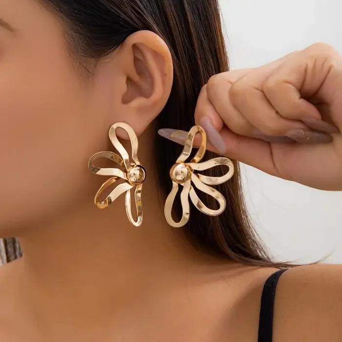 Boucles d'oreilles à tige fleur de soleil élégantes pour femmes